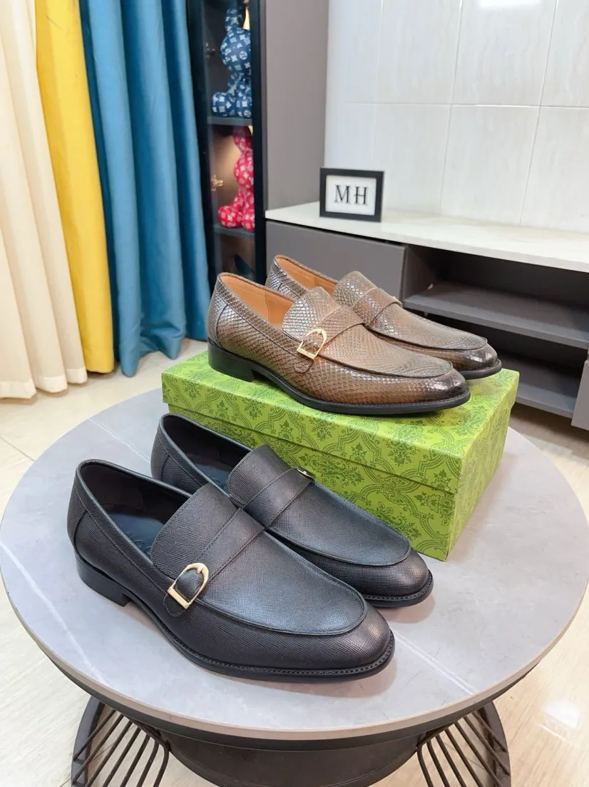 Men's shoes 💰500🌹🌹[GUCCI Gucci] A new style of formal men's leather shoes is coming ~ The original quality upper is made of Italian cowhide➕The leather is soft and delicate, comfortable and soft. The top layer of genuine leather, rubber wear-resistant outsole, the shoe shape is dignified and domineering, and the luxury charm is not concealed! The natural and free nouveau riche leads the trend. Code number: 38-44